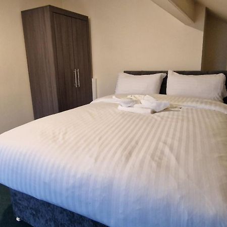 Self Check In Rooms Central Wakefield Esterno foto