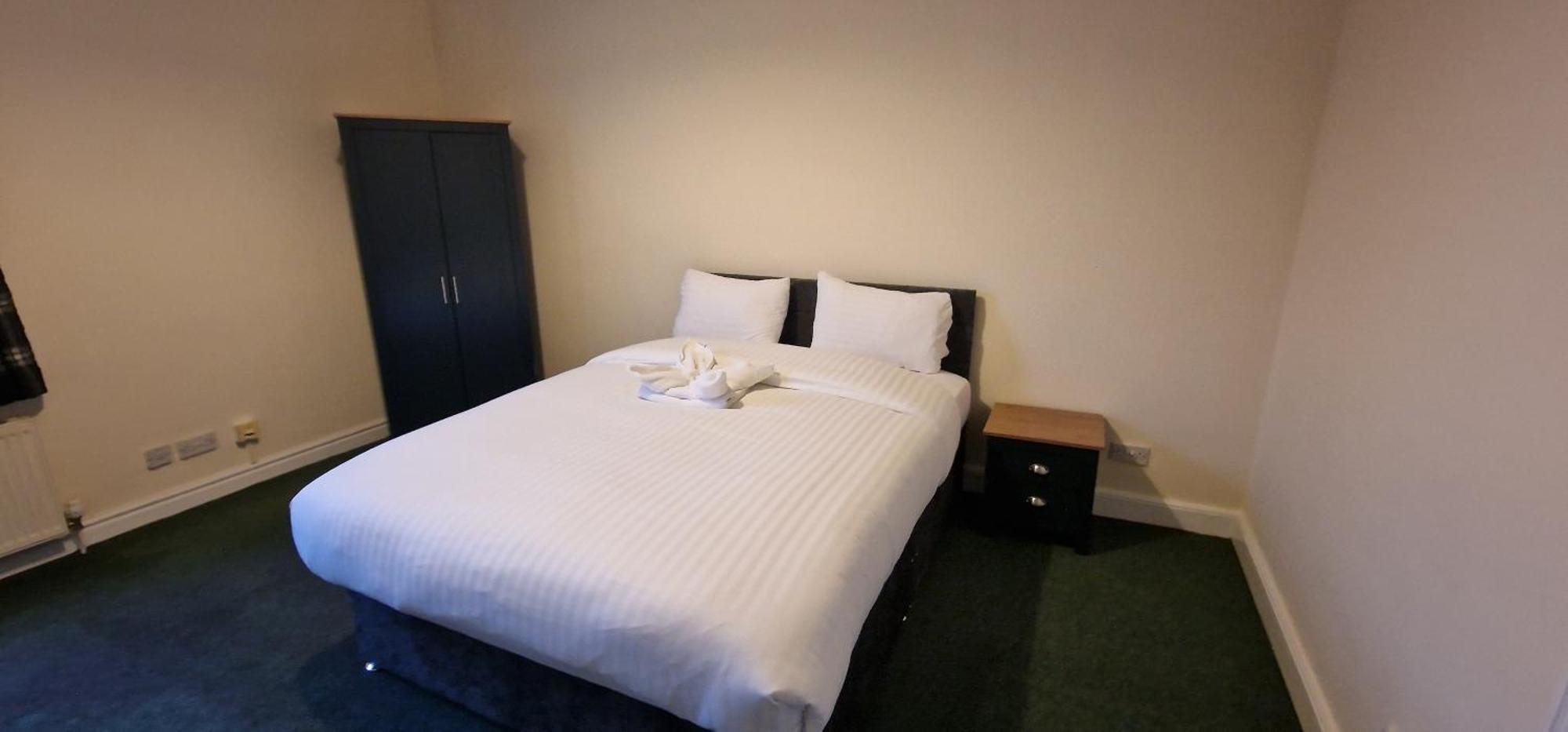 Self Check In Rooms Central Wakefield Esterno foto