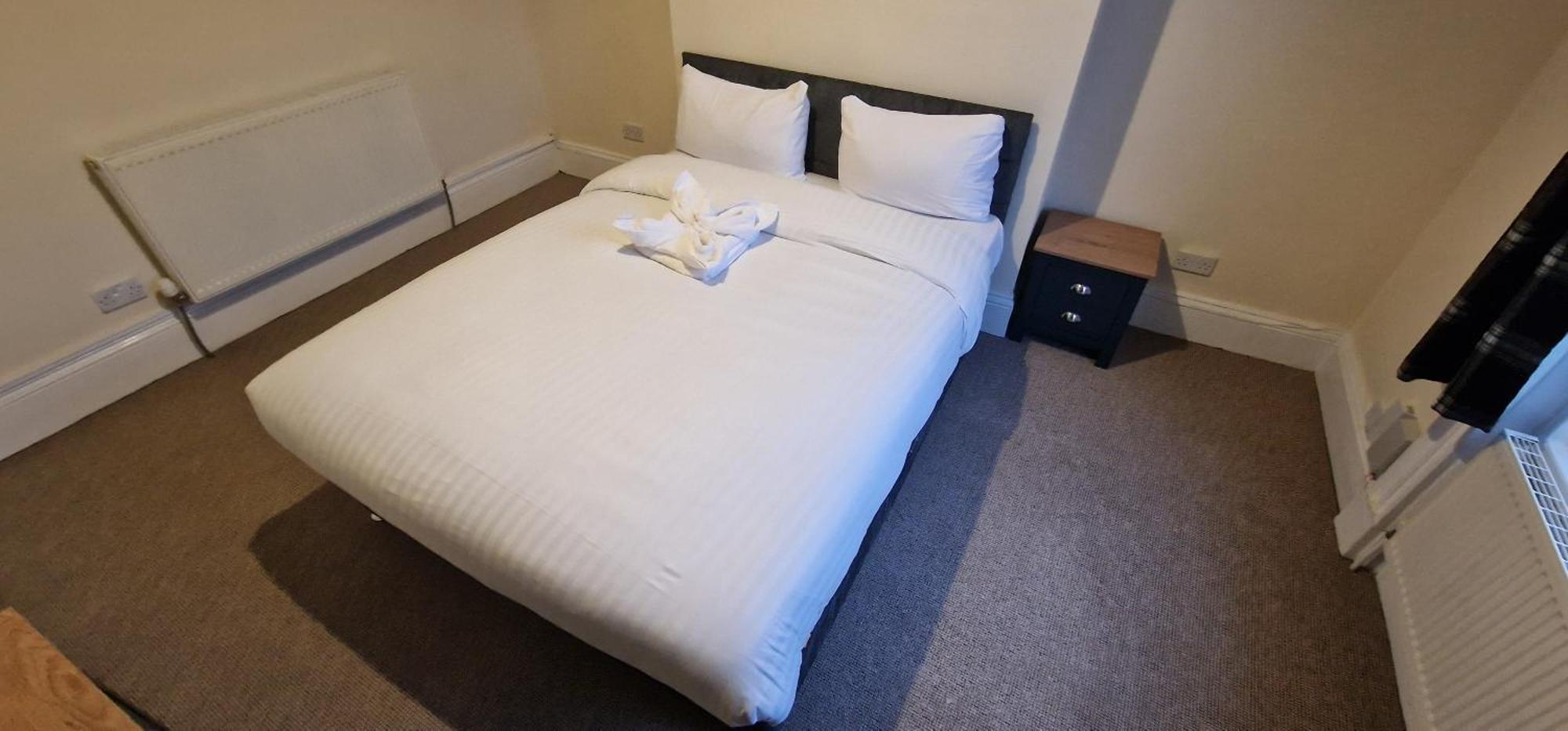 Self Check In Rooms Central Wakefield Esterno foto